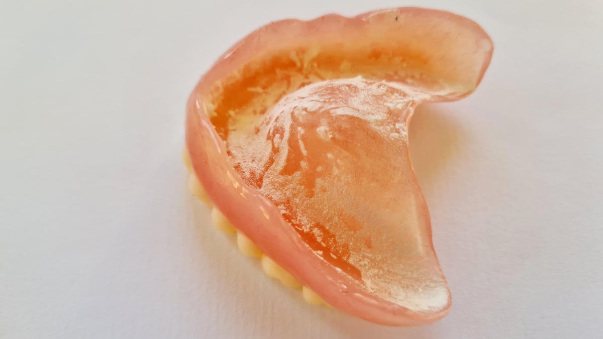 Calcium Zinc PVM/MA Copolymer denture cream