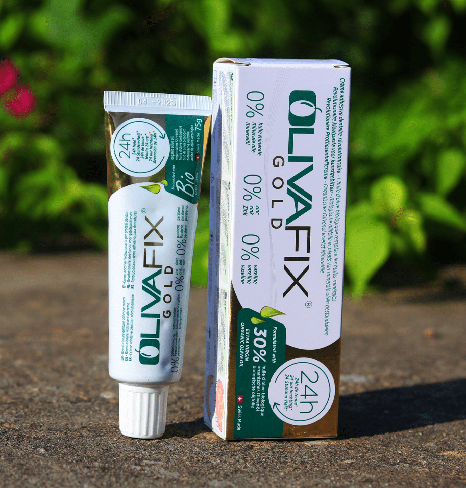 Petrolatum denture cream