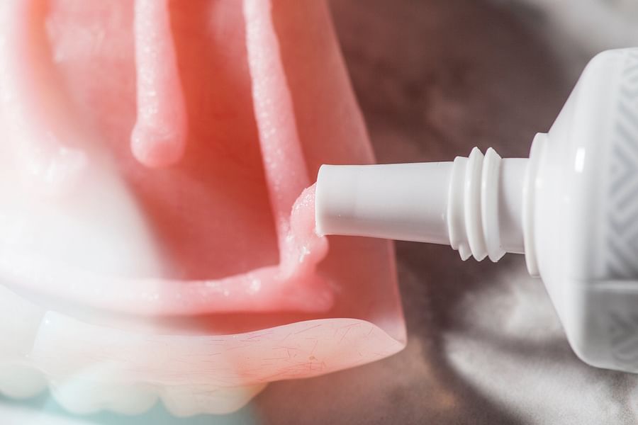 applying denture adhesive